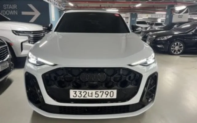수원중고차살때 Q5 (80A) 스포트백 40 TFSI 콰트로 S-라인 매물 사진 5 - 2025/10 1,586km