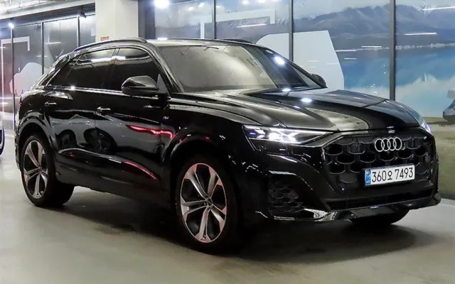 수원중고차살때 Q8 55 TFSI 콰트로 프리미엄 매물 사진 18 - 2026/04 2,174km