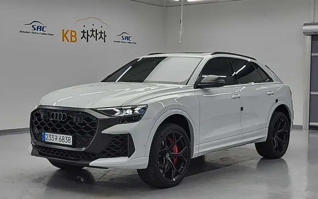 수원중고차살때 RSQ8 퍼포먼스 매물 사진 19 - 2025/09 5,385km